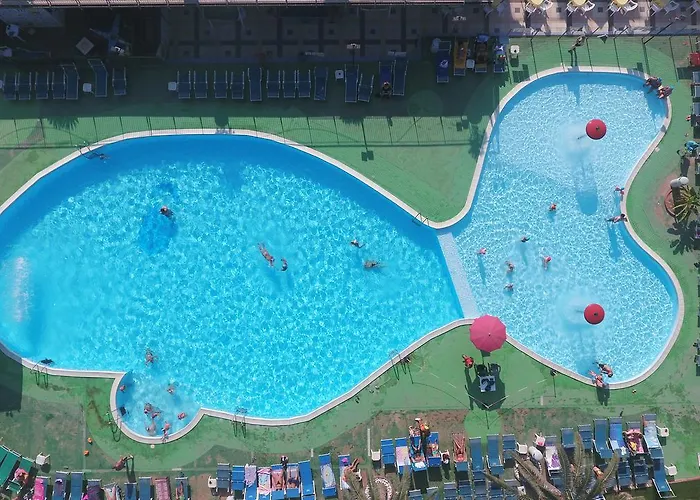 Villaggio Holiday פארק נופש ג'וליאנובה