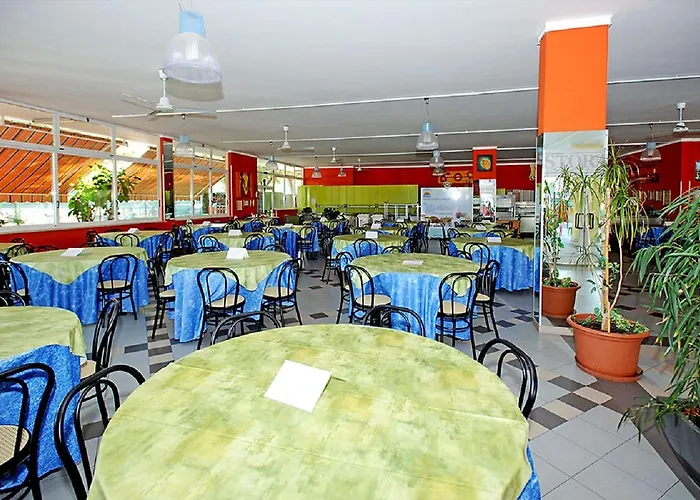 Villaggio Holiday פארק נופש *