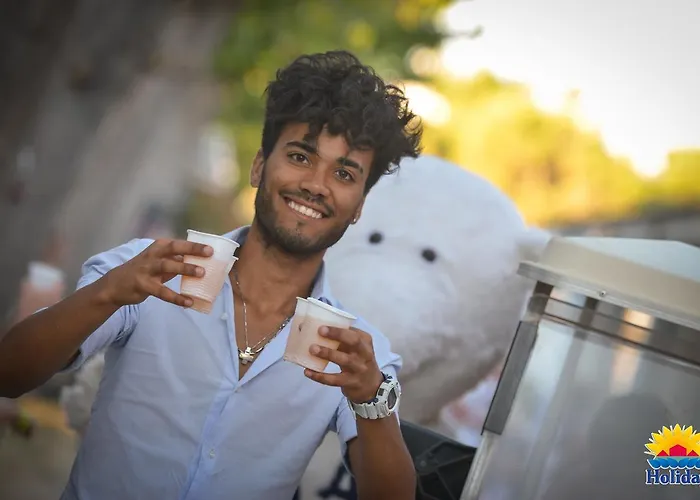 פארק נופש Villaggio Holiday ג'וליאנובה