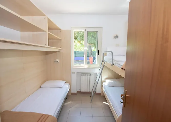 Villaggio Holiday * ג'וליאנובה