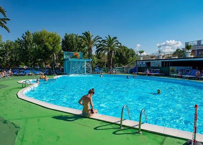 Villaggio Holiday * ג'וליאנובה